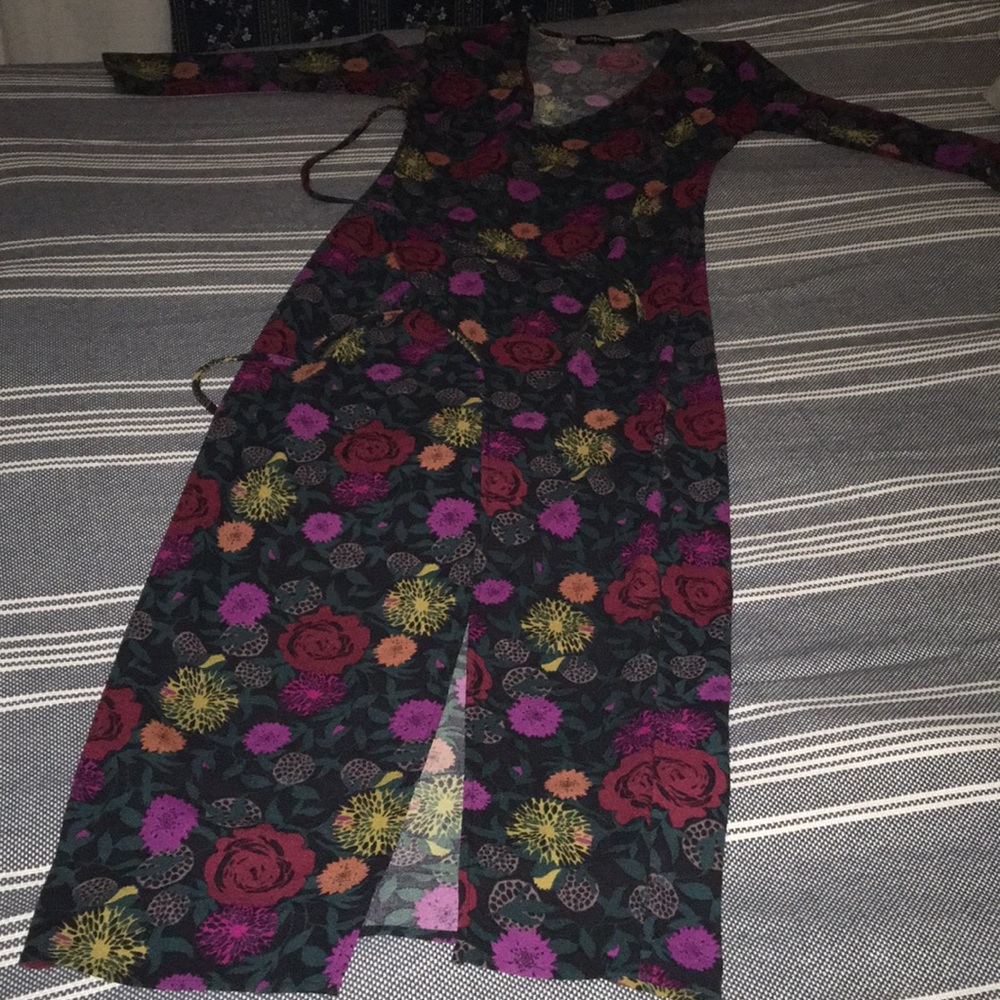 Wrap dress  leg slit & 3/4 sleeves
